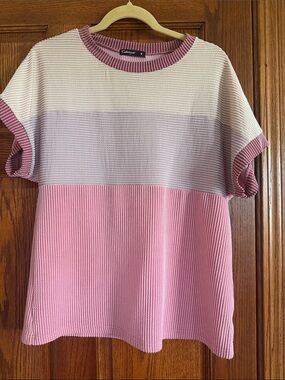 Relaxed Ribbed Short Sleeve Tee in Pink